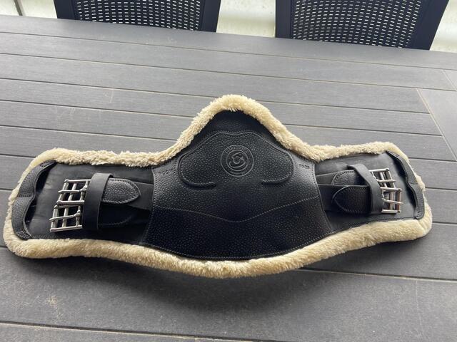 Sangle en mouton noire