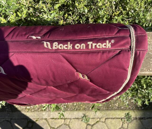 Tapis de selle Back on Track