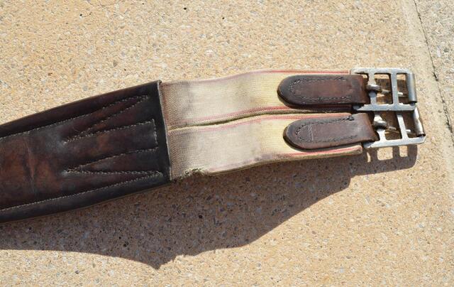 Sangle en cuir avec élastiques 128 cm