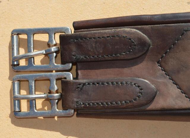 Sangle en cuir avec élastiques 128 cm