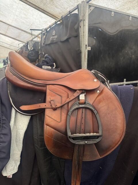 Selle renaissance Taille 18