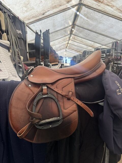 Selle renaissance Taille 18