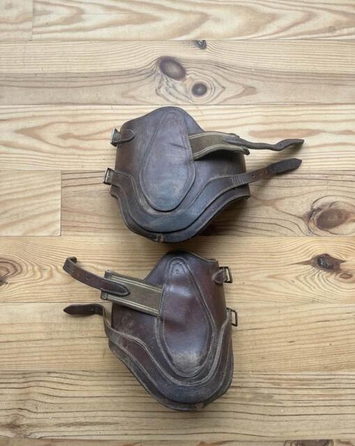protèges boulets en cuir