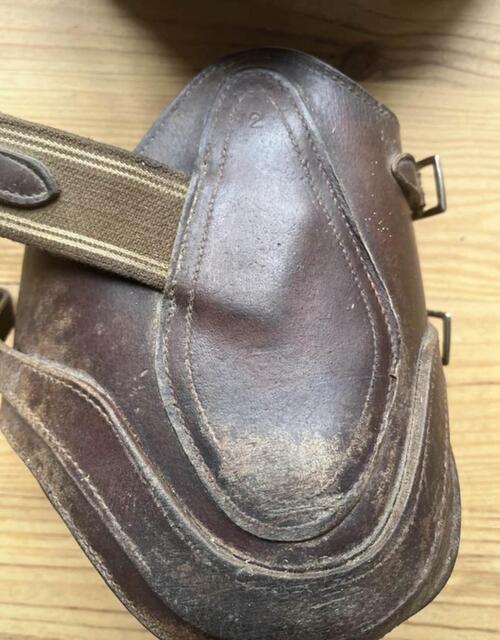 protèges boulets en cuir