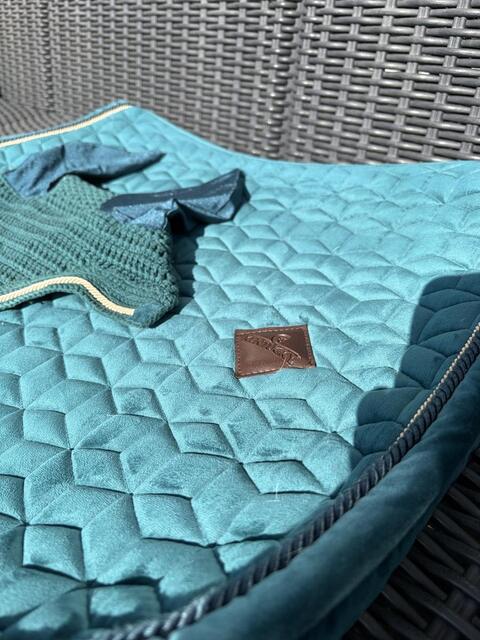 Ensemble tapis+ bonnet Kentucky