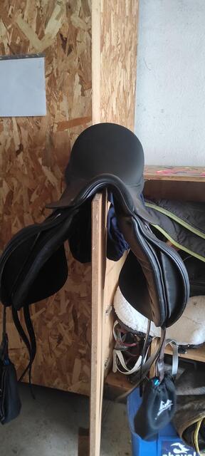 Selle de dressage teckna
