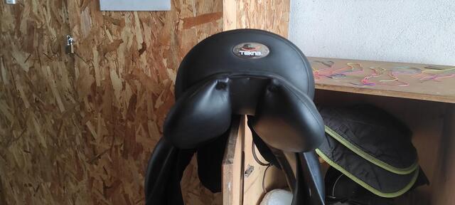 Selle de dressage teckna