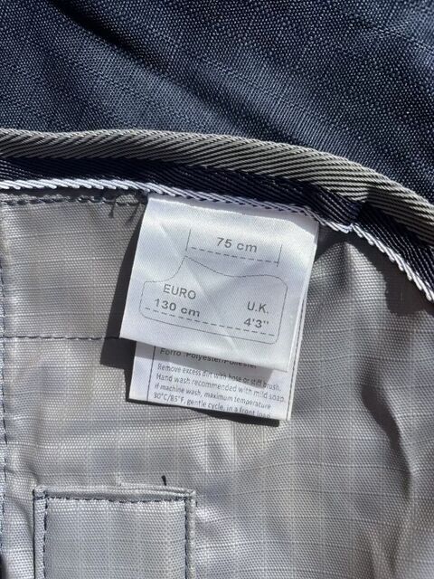 couverture imperméable equithème 75 cm neuve