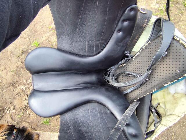 Selle dressage Butet Saumur 17 pouces