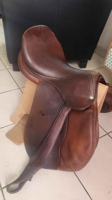 A saisir!! selle devoucoux oreka t 17