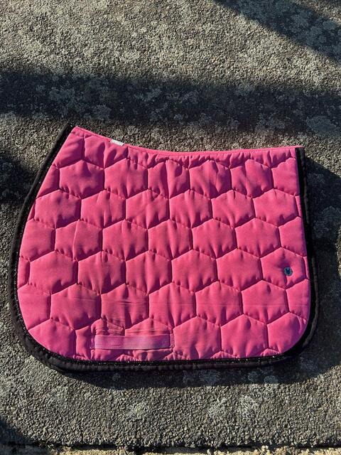 tapis equidees rose fushia