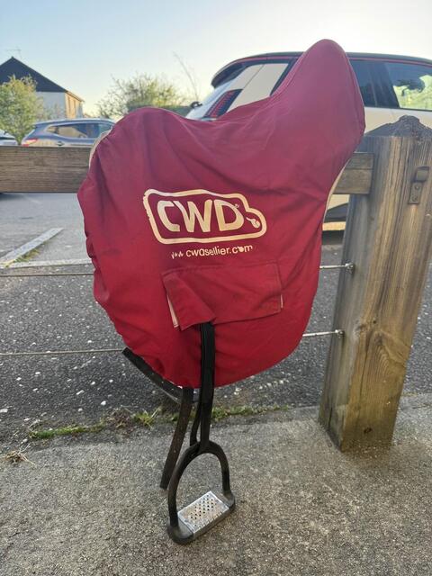 Selle Dressage CWD