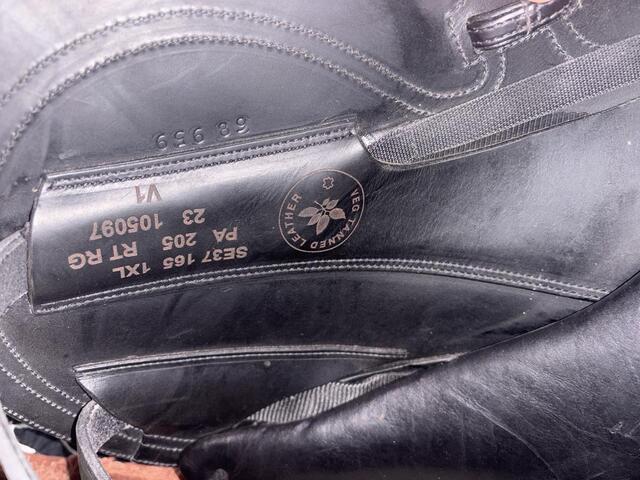 Selle cwd dressage 15,5 pouces