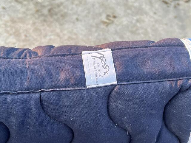 Tapis Pénélope bleu marine