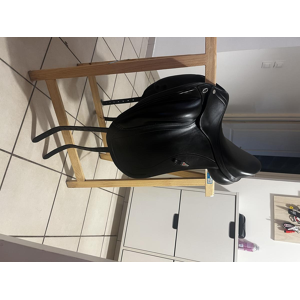Selle dressage équipe 16,5 pouces
