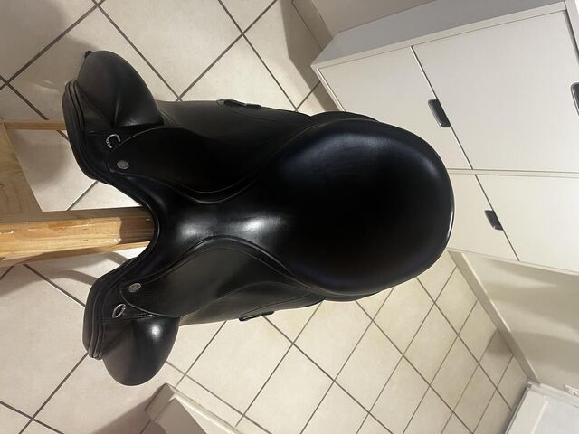 Selle dressage équipe 16,5 pouces