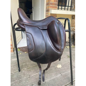 Selle dressage ANTARÈS 2023 17 pouces