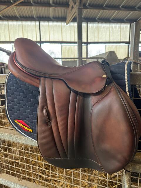Selle BUTET semi plate T18,5