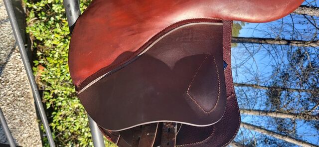 Selle CWD SE02 Havane 16 " très bon etat