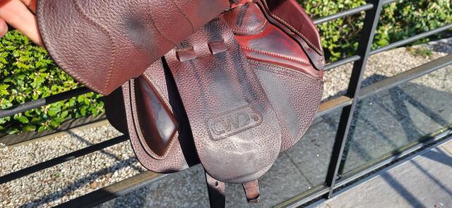 Selle CWD SE02 Havane 16 " très bon etat