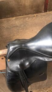 Selle noir