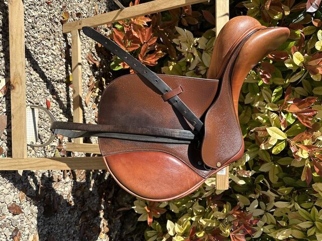 Selle Fitter Eric Thomas 17 pouces