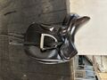 Selle de dressage fleur de lys