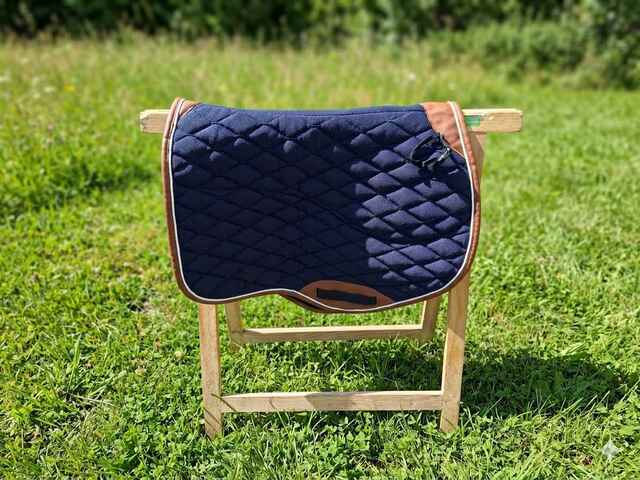 selle Roméo Fouganza 17"5 avec tapis décathlon
