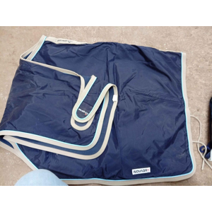 couvre reins bleu marine bordure beige imperméable