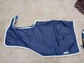 couvre reins bleu marine bordure beige imperméable