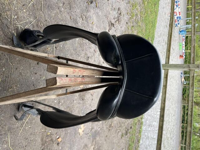 Selle de dressage DEVOUCOUX
