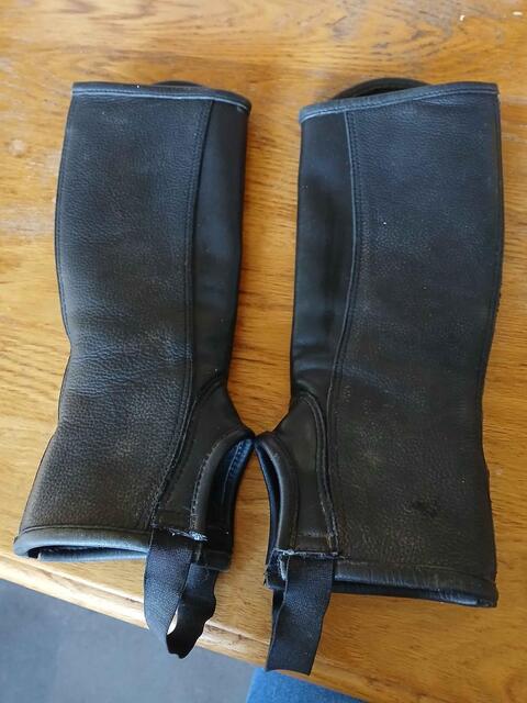 mini chaps dyon