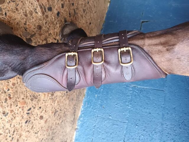 GUETRES CROSS CUIR
