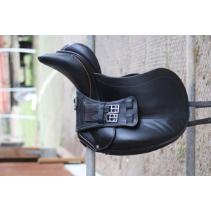 Selle de dressage CHILDERIC 18
