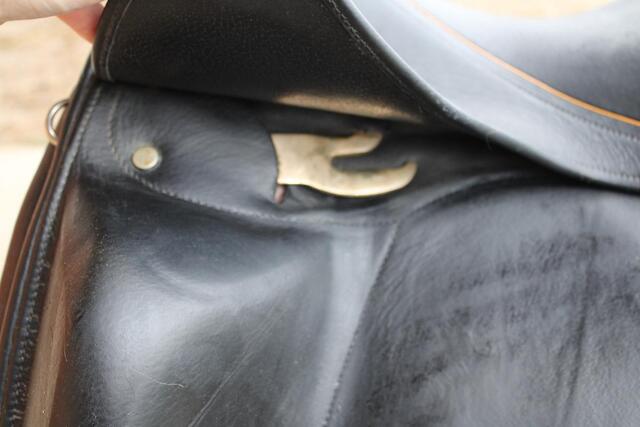 Selle de dressage CHILDERIC 18