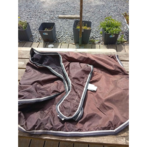 couvre reins imperméable marron liseré beige/marron