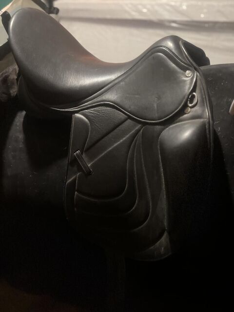 Selle de dressage
