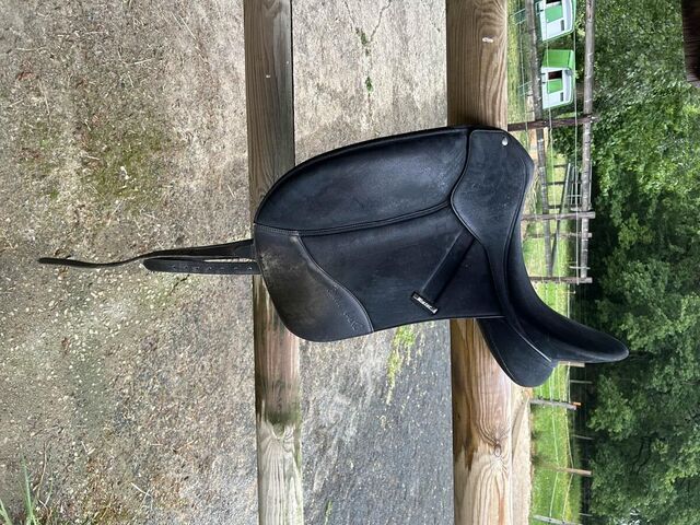 selle de dressage Wintec Isabelle Werth 17’
