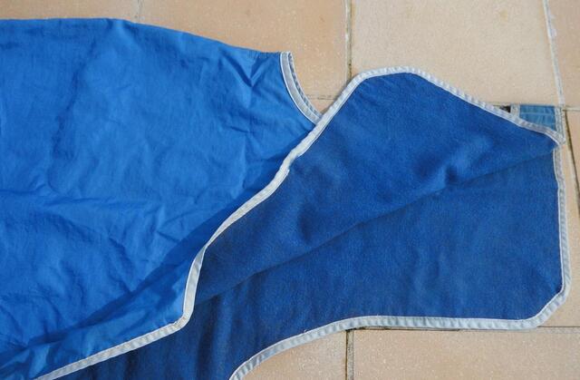 Couvre-reins imperméable doublé polaire