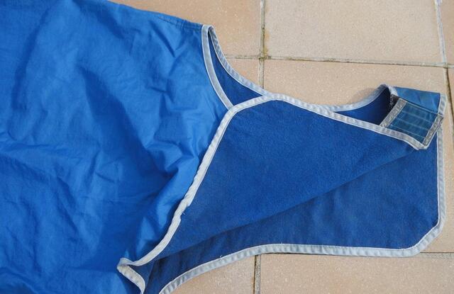 Couvre-reins imperméable doublé polaire