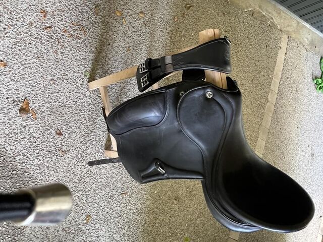 Selle de Dressage
