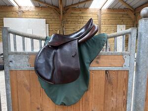 Selle Devoucoux Oldara 17,5 – Très bon état