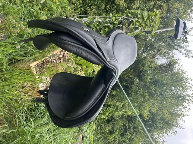Selle Bates mixte 17,5