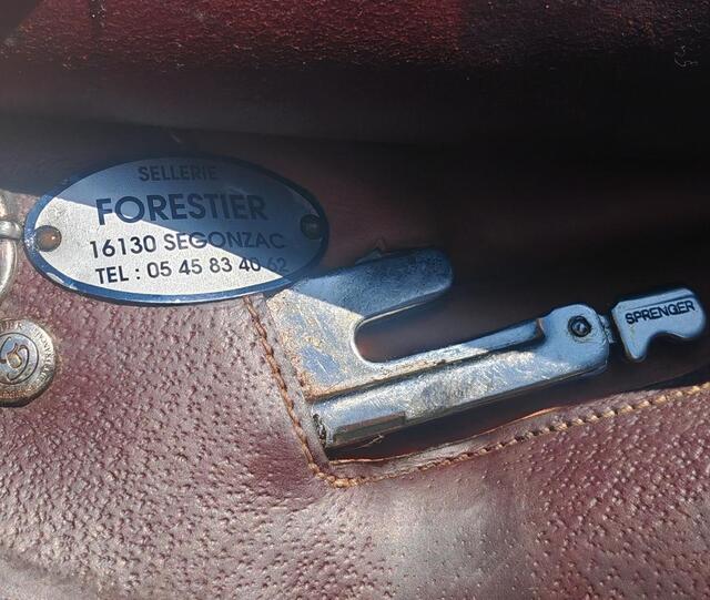 Selle Forestier Monoquartier 17" Bon état