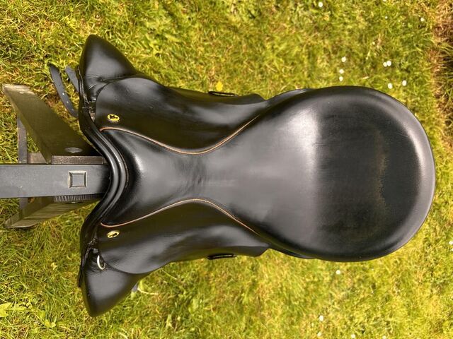 Selle dressage cuir