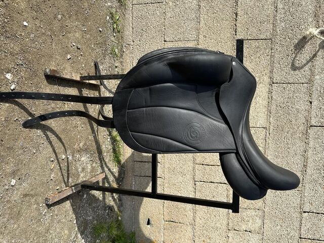 Selle de dressage Forestier 17.5