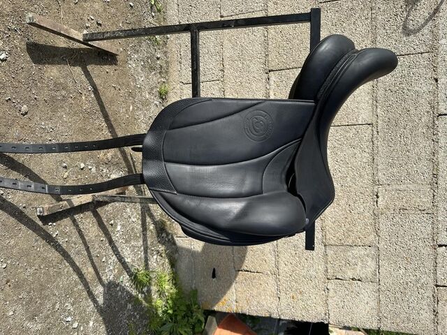 Selle de dressage Forestier 17.5