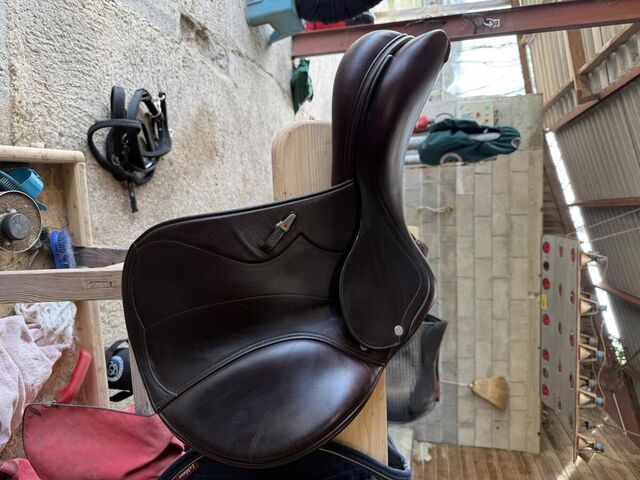 Selle Equipe Synergy