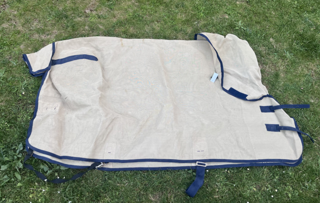 Couverture anti-mouches avec couvre-cou Mark Todd – 135 cm