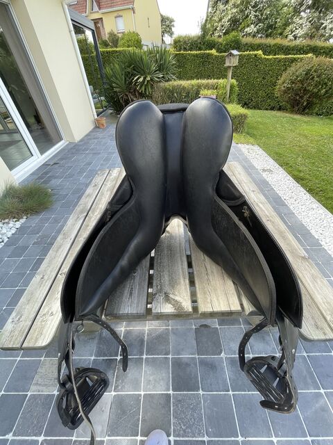 selle dressage T4 17,5 haut garrot
